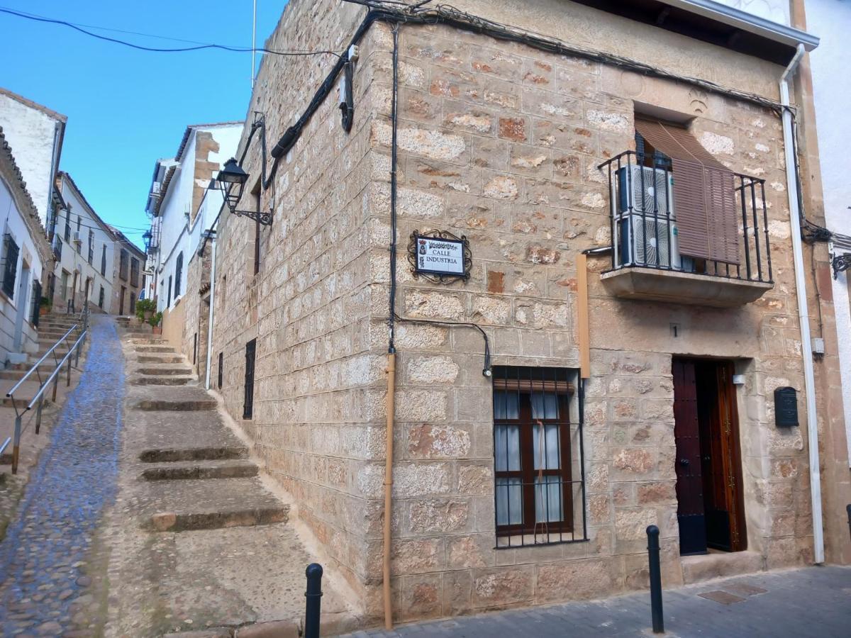 فيلا La Casa Del Abuelo Curro Baños de la Encina المظهر الخارجي الصورة